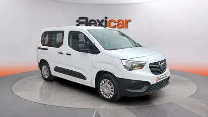 Usado Opel Combo Edition+ 102 CV (75 kW) 2022 Blanco Monovolumen