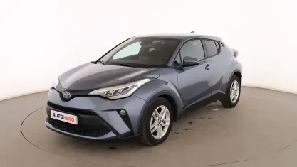 Usado Toyota C-HR Active 122 CV (89 kW) 2023 Gris SUV