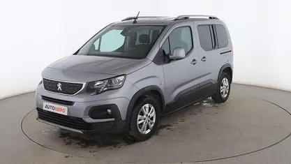 Usado Peugeot Rifter Allure 102 CV (75 kW) 2018 Gris Monovolumen
