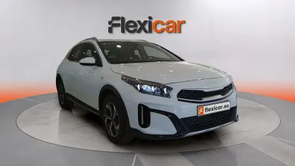 Usado Kia XCeed 101 CV (74 kW) 2024 Blanco SUV