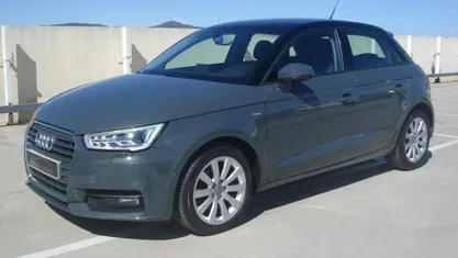 Gris / plata Usado 2017 Audi A1 Sportback Design Utilitario | 13.900 € (Precio justo)