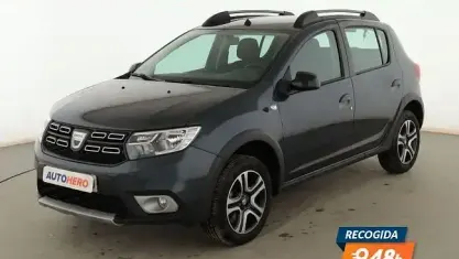 Usado Dacia Sandero 101 CV (74 kW) 2020 Gris Berlina