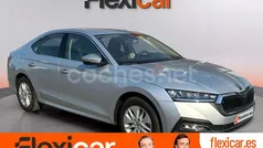 Gris / plata Usado 2024 Skoda Octavia Berlina | 24.490 € (Super precio)