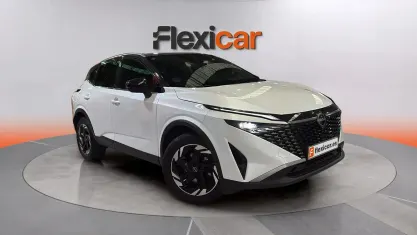 Begagnad Nissan Qashqai N-Connecta 140 HK (102 kW) 2025 Vit SUV