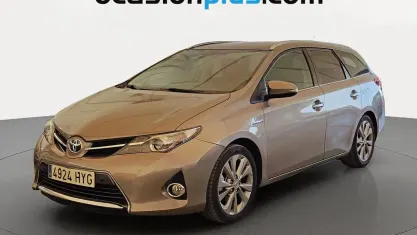 Usado Toyota Auris Active 136 CV (100 kW) 2014 Marrón Familiar