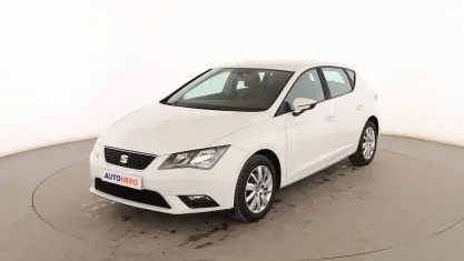Usado Seat Leon Reference 105 CV (77 kW) 2014 Blanco Berlina