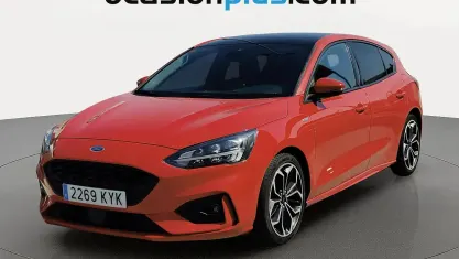 Usado Ford Focus ST-Line 125 CV (91 kW) 2019 Rojo Utilitario
