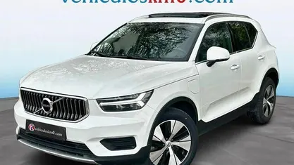 Blanco Usado 2021 Volvo XC40 Inscription SUV | 26.400 € (Precio justo)