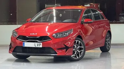 Usado Kia Ceed 101 CV (74 kW) 2021 Rojo Utilitario