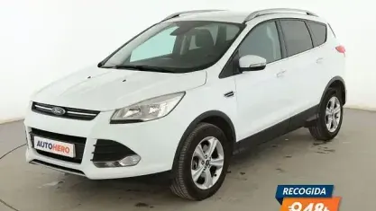 Usado Ford Kuga Trend 120 CV (88 kW) 2016 Blanco SUV