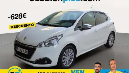 Usado Peugeot 208 Style 100 CV (73 kW) 2018 Blanco Utilitario