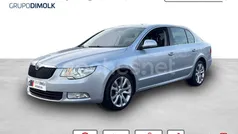 Gris Usado 2013 Skoda Superb Ambition Berlina | 8400 € (Precio justo)