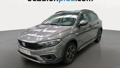 Usado Fiat Tipo Cross 131 CV (96 kW) 2022 Gris Utilitario
