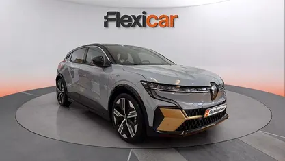 Usado Renault Megane E-Tech Techno 160 kW (218 CV) 2023 Gris Berlina