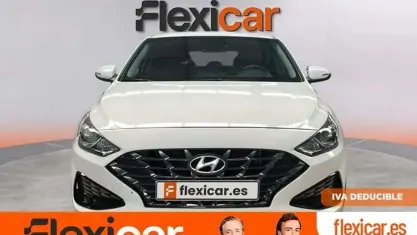 Usado Hyundai i30 136 CV (100 kW) 2021 Blanco Berlina