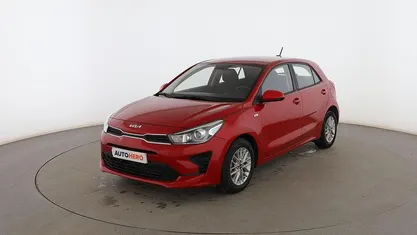 Usado Kia Rio 84 CV (61 kW) 2021 Rojo Utilitario
