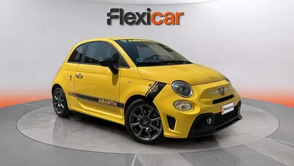 Usado Abarth 595 147 CV (108 kW) 2022 Amarillo Utilitario