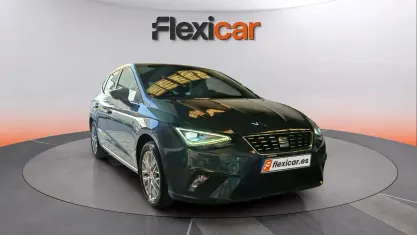 Usado Seat Ibiza 116 CV (85 kW) 2024 Gris Utilitario