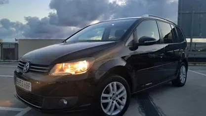 Usado VW Touran Advance 105 CV (77 kW) 2013 Negro Monovolumen