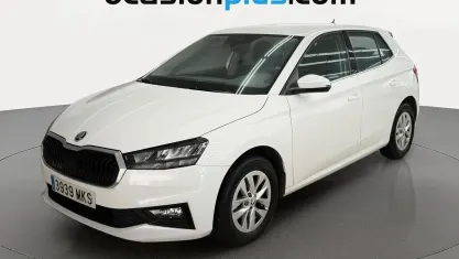 Usado Skoda Fabia Ambition 95 CV (69 kW) 2023 Blanco Utilitario