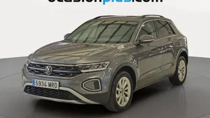 Usado VW T-Roc Life 110 CV (80 kW) 2024 Gris SUV