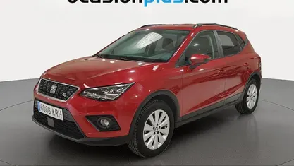Usado Seat Arona Ecomotive 116 CV (85 kW) 2018 Rojo SUV