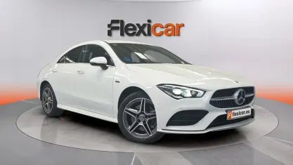 Usado Mercedes CLA250e Shooting Brake 218 CV (160 kW) 2020 Blanco Familiar