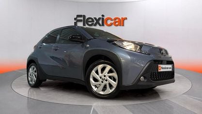 Usado Toyota Aygo X 72 CV (52 kW) 2024 Gris SUV
