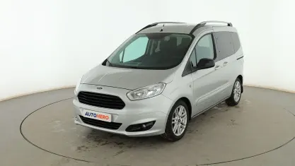 Käytetty Ford Tourneo Courier Titanium 95 HP (69 kW) 2017 Harmaa Tila-auto