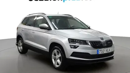 Usado Skoda Karoq Ambition 150 CV (110 kW) 2018 Gris plata SUV