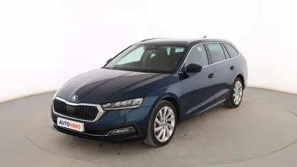 Usado Skoda Octavia Style 150 CV (110 kW) 2023 Azul Familiar