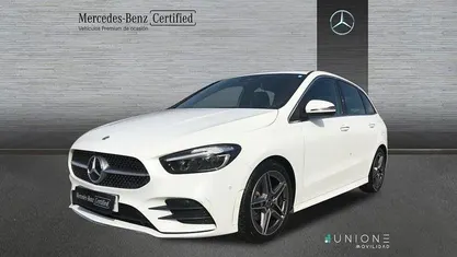 Usado Mercedes B180 AMG line 136 CV (100 kW) 2024 Monovolumen