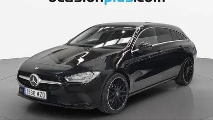 Usado Mercedes CLA180 Shooting Brake 136 CV (100 kW) 2022 Familiar