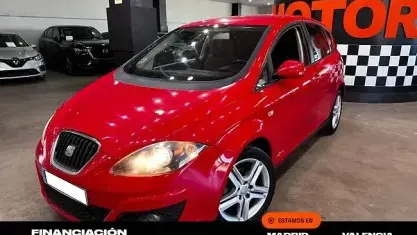 Używany Seat Altea Reference 105 KM (77 kW) 2012 Czerwony Minivan