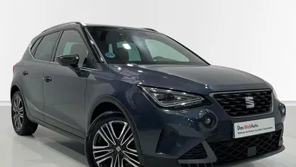 Usado Seat Arona FR 115 CV (84 kW) 2024 Gris SUV