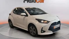 Usado 2024 Toyota Yaris Hybrid Active Berlina | 17.990 € (Super precio)