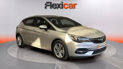 Usado Opel Astra Business Elegance 131 CV (96 kW) 2020 Gris Familiar