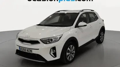 Usado Kia Stonic 101 CV (74 kW) 2025 Blanco SUV