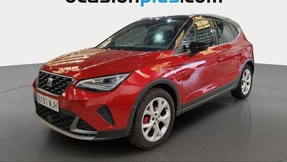 Używany Seat Arona FR 150 KM (110 kW) 2023 Czerwony SUV