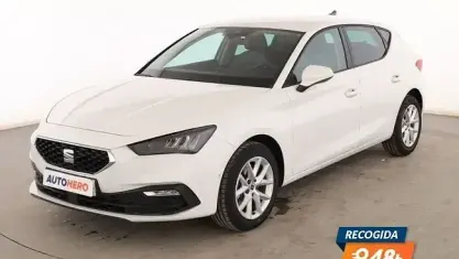 Usado Seat Leon Style 110 CV (80 kW) 2022 Blanco Berlina