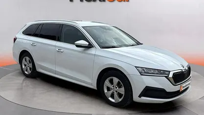 Usado 2021 Skoda Octavia Ambition Berlina | 15.990 € (Super precio)