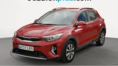 Rojo Usado 2021 Kia Stonic SUV | 14.446 € (Buen precio)