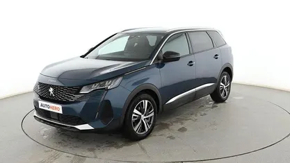 Usado Peugeot 5008 Allure 131 CV (96 kW) 2023 Azul SUV
