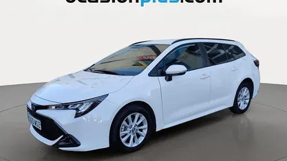 Blanco Usado 2024 Toyota Corolla Business Edition Monovolumen | 22.900 € (Buen precio)