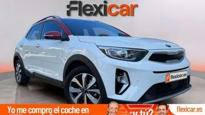 Usado Kia Stonic 84 CV (61 kW) 2021 Blanco SUV