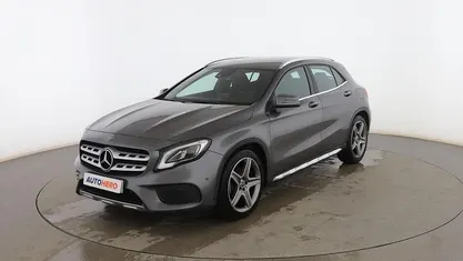 Usado Mercedes GLA200 AMG line 135 CV (99 kW) 2018 Gris SUV