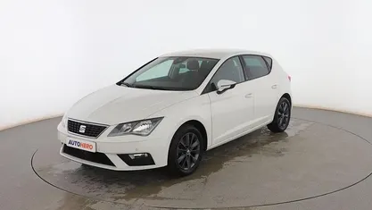 Usado Seat Leon Style 131 CV (96 kW) 2020 Blanco Berlina