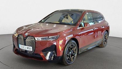 Usado BMW iX 455 kW (619 CV) 2023 Rojo SUV