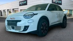 Usado 2024 Fiat 600E Red SUV | 27.900 € (Precio justo)