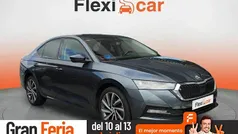 Gris Usado 2021 Skoda Octavia Ambition Berlina | 22.490 € (Precio justo)